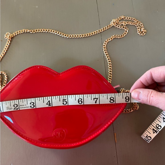 Secret Kisses Red Lip Purse - Picture 5 of 6